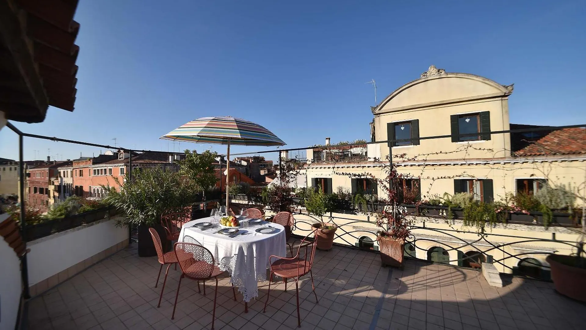 Refugium Amoris - Apartment With Fantastic Roof Terrace Venice
